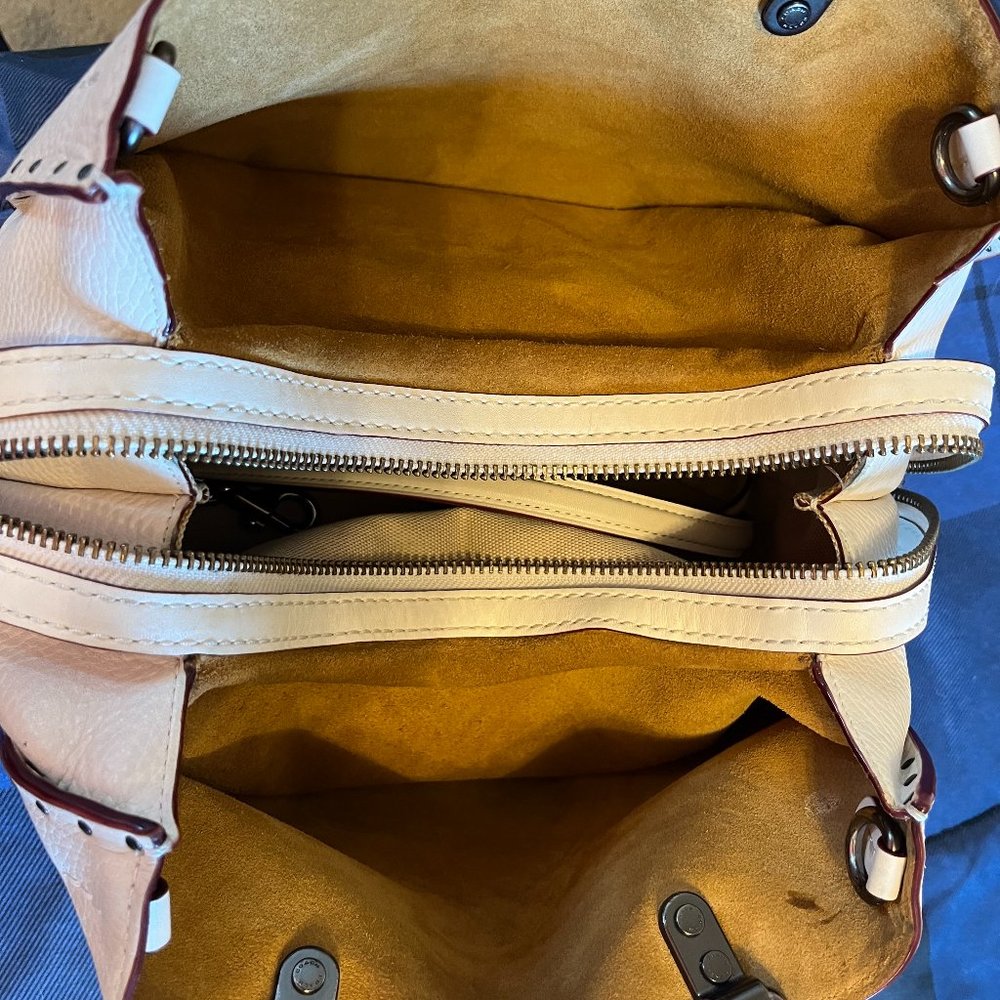 Coach Cream and Tan Pebbled Leather Shoulder Bag - Picture 6 of 10